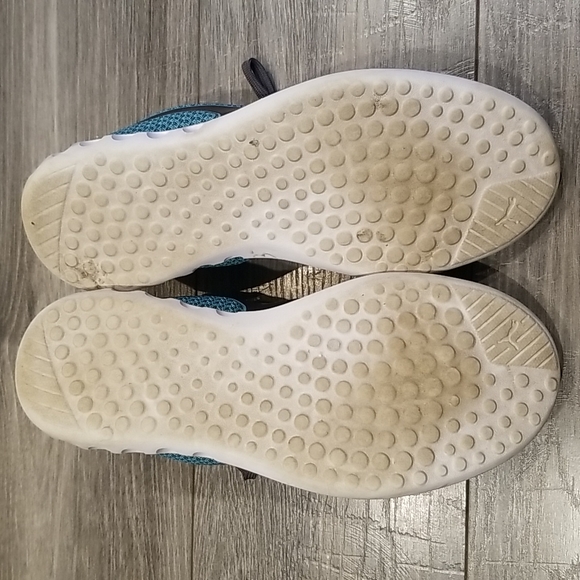 Puma's FTWDL women's sz 9 sneakers - Picture 8 of 10